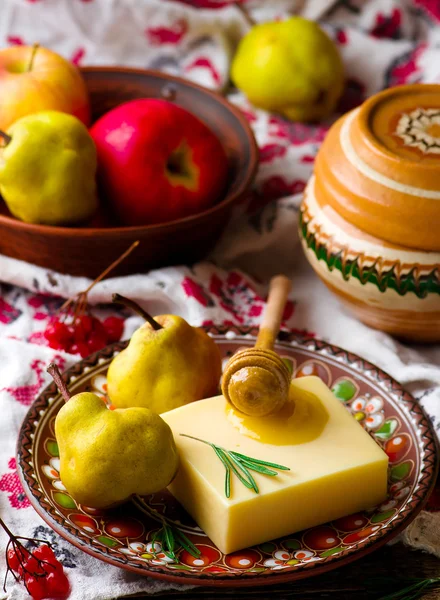 Fatias de queijo de ovelha — Fotografia de Stock