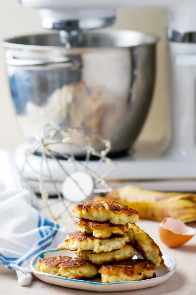 Tortitas con plátano y requesón —  Fotos de Stock