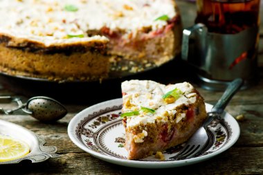 ev yapımı Erik pasta