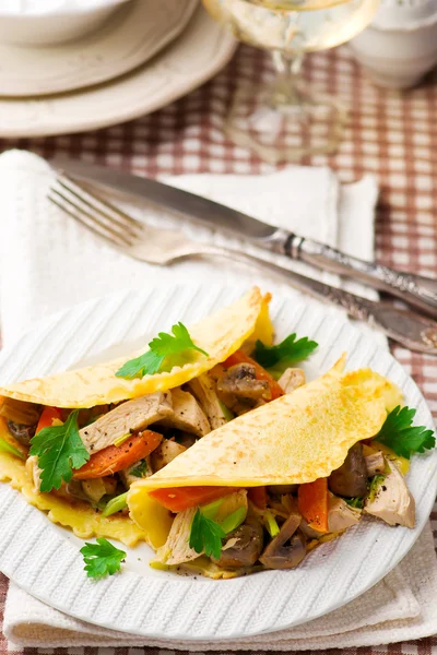 Fricassee de pollo con panqueques —  Fotos de Stock