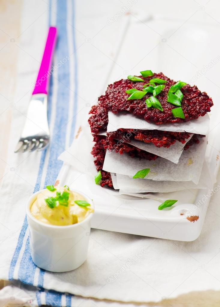 Beet fritters with sauce