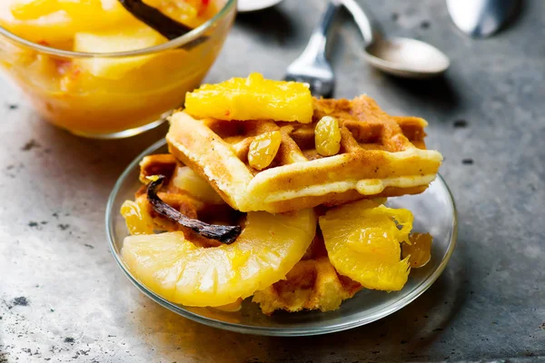 Waffle with  apples and fruit — Stock Photo, Image