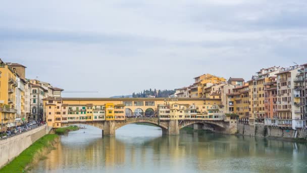 イタリア・フィレンツェのヴェッキオ橋 — ストック動画