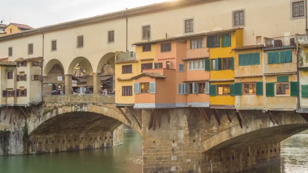 イタリア・フィレンツェのヴェッキオ橋 — ストック動画