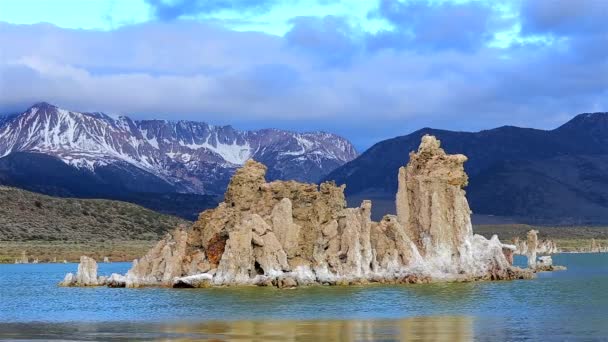 Formacja Tuff Rock Mono Lake Usa — Wideo stockowe