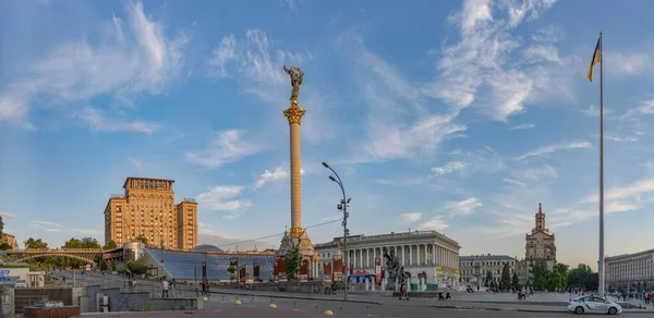 Vista Piazza Indipendenza Con Drammatiche Nuvole Tramonto Kiev Kiev Ucraina — Foto Stock