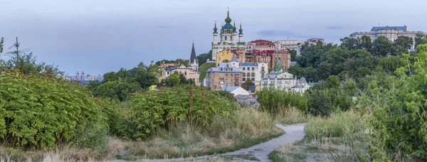 Вид Церкву Святого Андрія Замок Річарда Знаменитий Схід Святого Андрія — стокове фото