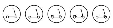 Elektrikli scooter ikonları. Scooter 'ı tekmele. Çevre dostu taşımacılık. Vektör illüstrasyonu