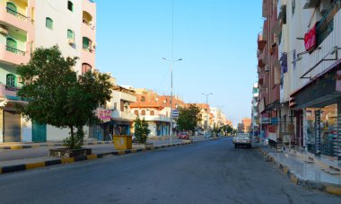Safaga, Mısır - Nov 7, 2019 Caddesi Dükkanlı