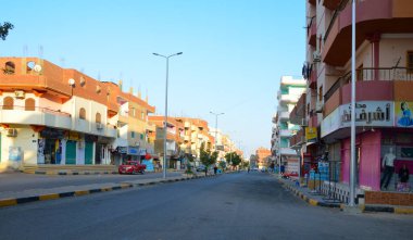 Safaga, Mısır - Nov 7, 2019 Caddesi Dükkanlı.