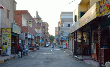 Safaga, Mısır - Nov 7, 2019 Caddesi Dükkanlı