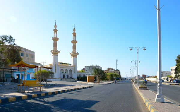 Safaga Egipto Nov 2019 Calle Orouba Con Mezquita Islámica —  Fotos de Stock