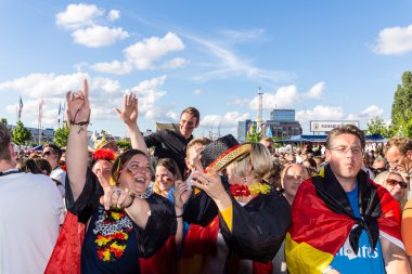 Kiel, Almanya - 21 Haziran 2016: 2016 Kieler Haftası sırasında Kuzey İrlanda Futbol Maçı Kamu Gösterimi - Almanya 