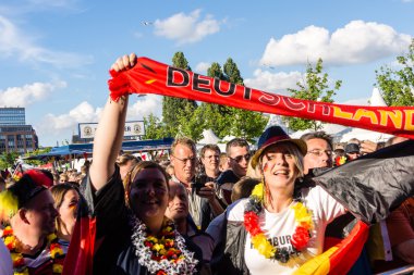 Kiel, Almanya - 21 Haziran 2016: 2016 Kieler Haftası sırasında Kuzey İrlanda Futbol Maçı Kamu Gösterimi - Almanya 