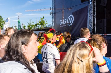 Kiel, Almanya - 21 Haziran 2016: 2016 Kieler Haftası sırasında Kuzey İrlanda Futbol Maçı Kamu Gösterimi - Almanya 