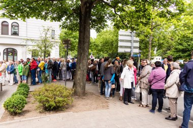 Kiel, Almanya - 19 Haziran 2016: Kiels en uzun çilekli turta Kieler Woche 2016