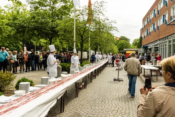 Kiel Deutschland Juni 2016 Kiels Längster Erdbeerkuchen Der Kieler Woche — Stockfoto