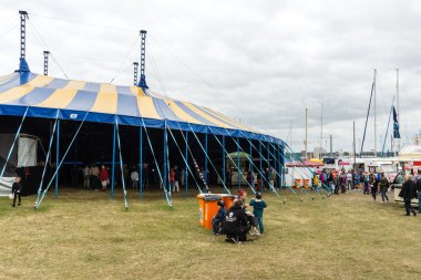 Kiel, Almanya - 19 Haziran 2016: Kieler Woche 2016 'nın ikinci gününün izleri