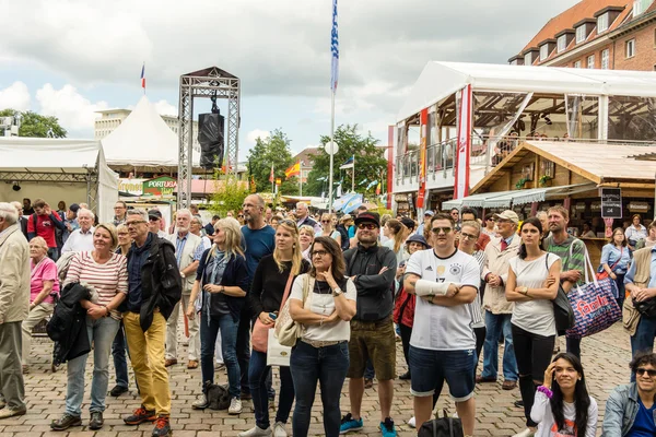 Kiel Tyskland Juni 2016 Marinemusikkkåren Kiel Uppträder Rathaus Scenen Kieler — Stockfoto