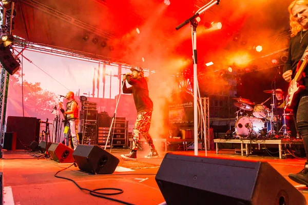 Kiel Deutschland Juni 2016 Die Red Hot Chilli Pepper Coverband lizenzfreie Stockfotos