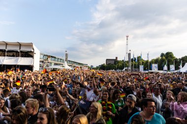 Kiel, Almanya - 26 Haziran 2016: Almanya Futbol Maçı Kamu Gösterimi - Kieler Haftası sırasında Slovakya 