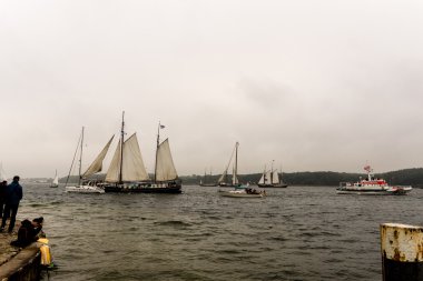 Kiel, Almanya - 25 Haziran 2016: Kiel Haftası 'nda Uzun Gemi Yürüyüşü İzlenimleri 