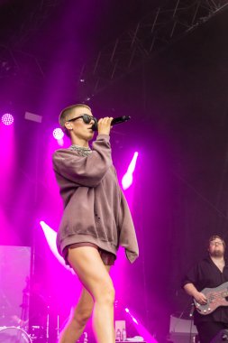 Kiel, Almanya - 24 Haziran 2016: Kieler Haftası 'nda Bando Frida Gold çalıyor