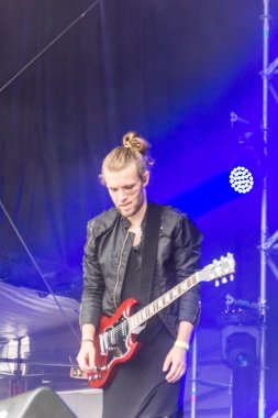 Kiel, Almanya - 24 Haziran 2016: Kieler Haftası 'nda Bando Frida Gold çalıyor