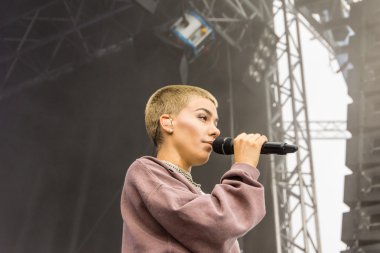 Kiel, Almanya - 24 Haziran 2016: Kieler Haftası 'nda Bando Frida Gold çalıyor