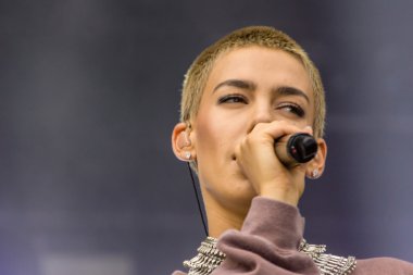 Kiel, Almanya - 24 Haziran 2016: Kieler Haftası 'nda Bando Frida Gold çalıyor