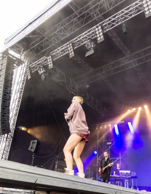 Kiel, Almanya - 24 Haziran 2016: Kieler Haftası 'nda Bando Frida Gold çalıyor