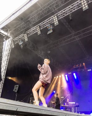 Kiel, Almanya - 24 Haziran 2016: Kieler Haftası 'nda Bando Frida Gold çalıyor