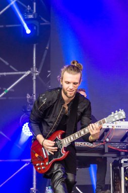 Kiel, Almanya - 24 Haziran 2016: Kieler Haftası 'nda Bando Frida Gold çalıyor