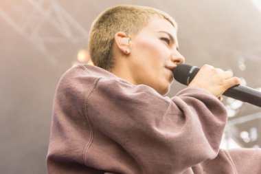 Kiel, Almanya - 24 Haziran 2016: Kieler Haftası 'nda Bando Frida Gold çalıyor