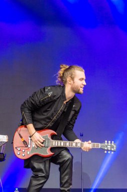 Kiel, Almanya - 24 Haziran 2016: Kieler Haftası 'nda Bando Frida Gold çalıyor