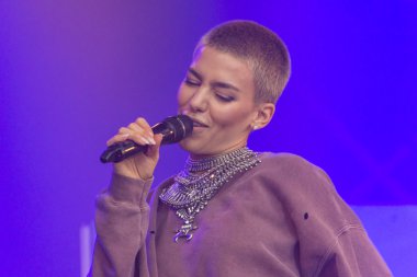 Kiel, Almanya - 24 Haziran 2016: Kieler Haftası 'nda Bando Frida Gold çalıyor