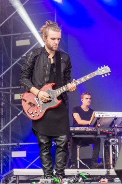 Kiel, Almanya - 24 Haziran 2016: Kieler Haftası 'nda Bando Frida Gold çalıyor