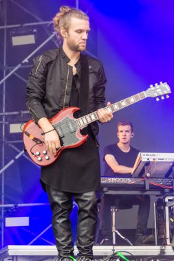 Kiel, Almanya - 24 Haziran 2016: Kieler Haftası 'nda Bando Frida Gold çalıyor