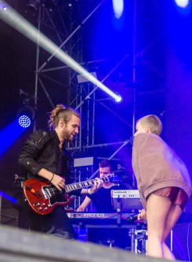 Kiel, Almanya - 24 Haziran 2016: Kieler Haftası 'nda Bando Frida Gold çalıyor