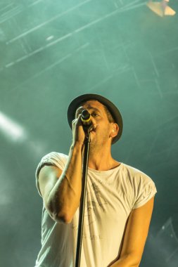 Kiel, Almanya - 24 Haziran 2016: Kieler Haftası 'nda Jüpiter Jones Grubu çalıyor