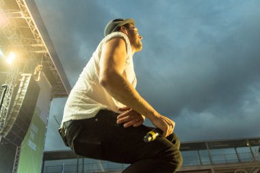 Kiel, Almanya - 24 Haziran 2016: Kieler Haftası 'nda Jüpiter Jones Grubu çalıyor