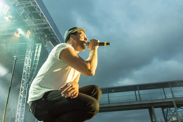 Kiel, Almanya - 24 Haziran 2016: Kieler Haftası 'nda Jüpiter Jones Grubu çalıyor