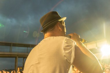 Kiel, Almanya - 24 Haziran 2016: Kieler Haftası 'nda Jüpiter Jones Grubu çalıyor