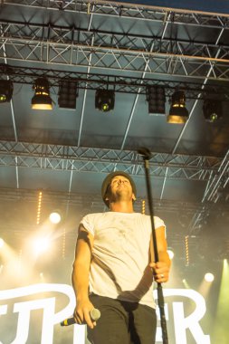 Kiel, Almanya - 24 Haziran 2016: Kieler Haftası 'nda Jüpiter Jones Grubu çalıyor