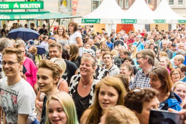 Kiel, Almanya - 24 Haziran 2016: The Band United Four, Kieler Haftası 2016