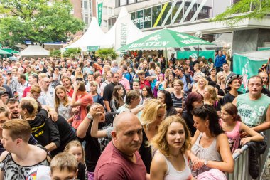 Kiel, Almanya - 24 Haziran 2016: The Band United Four, Kieler Haftası 2016