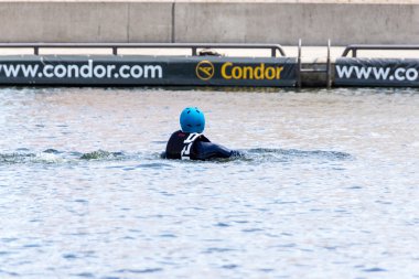 Kiel, Almanya - 23 Haziran 2016: Kieler Woche 2016 'nın altıncı gününde Eğlence Su Sporu 
