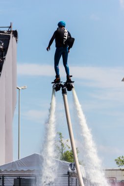 Kiel, Almanya - 23 Haziran 2016: Kieler Woche 2016 'nın altıncı gününde Eğlence Su Sporu 