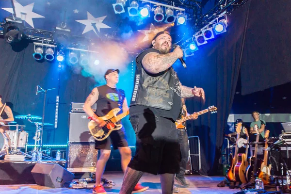 Kiel, Almanya - 23 Haziran 2016: Berlin Deutschrock Grubu 