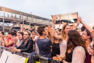 Kiel, Almanya - 23 Haziran 2016: Kieler Woche 2016 'nın altıncı gününde Ndr Stage' de 